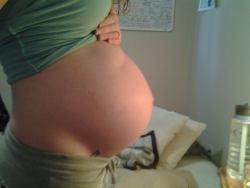 littlemissnoteverything:  34 weeks, 6 till due date and 3 till