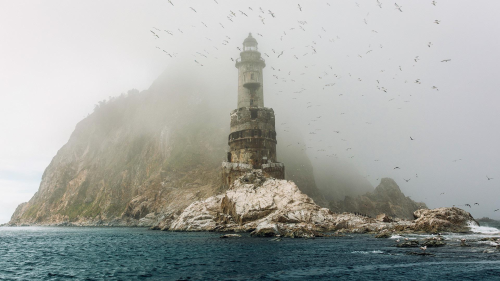 evilbuildingsblog:The abandoned Aniva Lighthouse found on Sakhalin