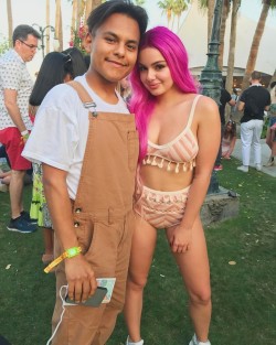 prettymissy4u:  Ariel Winter - Coachella. ♥  Because everybody loves pink. ♥