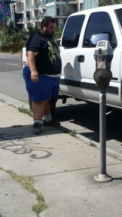 chub-connoisseur:  Another beautiful ass for your viewing pleasure!      I’d be stalking him all day…