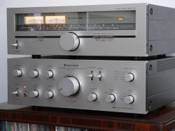 technblog:  Kenwood KA-601 & KT-615 by rolandmks7 on Flickr.