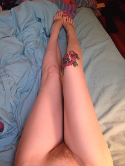 gypsyrose27:  Trying to sneak my feet in for those who keep asking