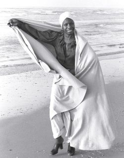 amen69fashion:  Nina Simone in Tel Aviv 1978