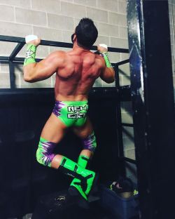 nikki-cim:  wwe: @zryder85 is taking every opportunity presented