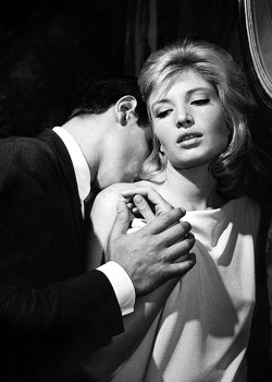 kimnovaks:  L’eclisse