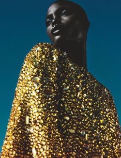 divalocity:  Golden Goddess: Jeneil Williams by Txema Yeste