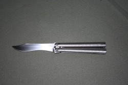 knifepics:  Balisong (Butterfly Knife)