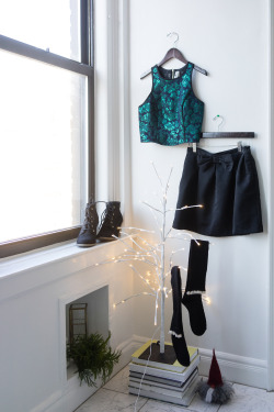 aeropostale:  Day 7: Give the gift of sparkle + shine.  Photo