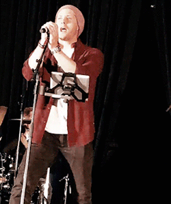 strengthcas:  So, Jensen in a beanie AND singing…? Yeah. I’m