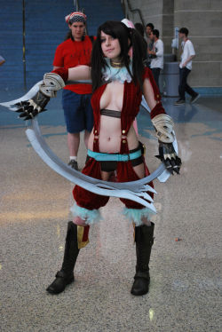 No idea who this Tira cosplayer is, but man is she fine as hell. 