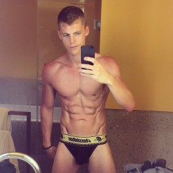 mu-am:  Follow Mens Underwear and More for more pics of hot guys