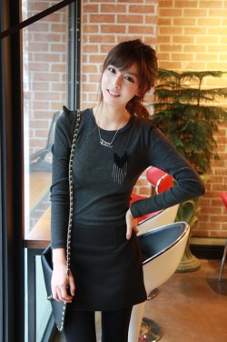 luckypost2: Do Hoe Ji Fitting Model Big Size Here : http://www.luckypost.com/do-hoe-ji-fitting-model-113/