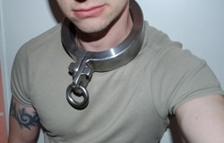 steellock:  I WANT a collar like this…  Well what do know a