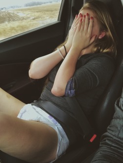 we-all-have-naughty-secrets: Road trips done right with @littleskittle19