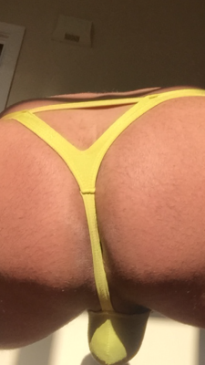 thonglover101:  Yellow Tuesday, Banana Hammock 