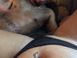 lil–shawtyy:  pull my panties to the side and play with that