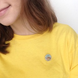 sprouhty:  mom jeans, yellow shirts, and art pins 😊