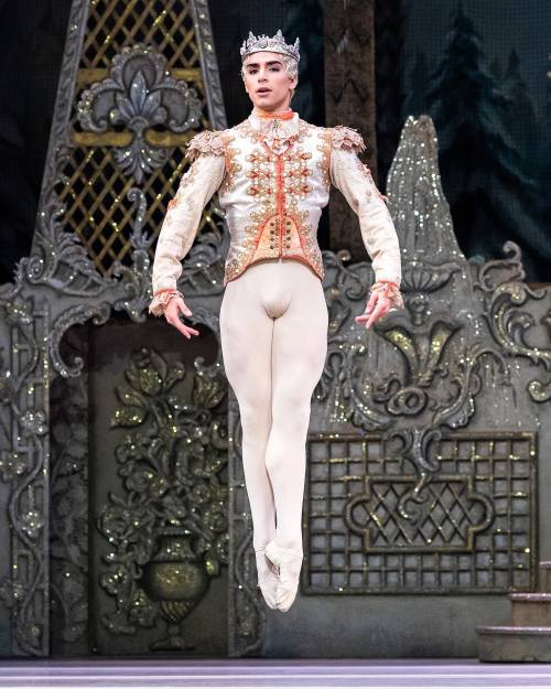 lovelyballetandmore:   Cesar Corrales | The Royal Ballet | Photos