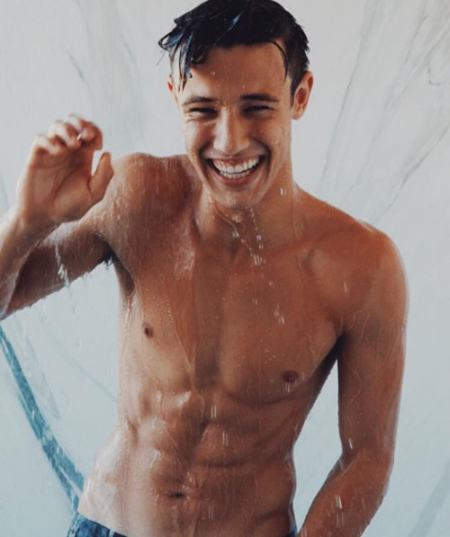 hotbodyboyz:  Cameron Dallas & The Dolan Twins Shirtless 