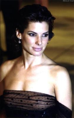 throb56:  Sandra Bullock - x0x http://imgbox.com/g/pV1sYtQjpc