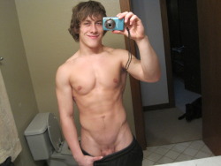 rts-ratethestraightblog:  Rate Reece here with 25 likes/reblogs