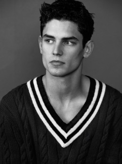 rebloggingrob:  homme—models:  Arthur Gosse for Esquire UK