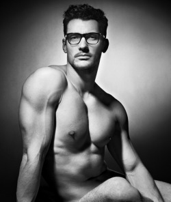 shes4men4men:  - the daily Gandy. liking the nerdy… 