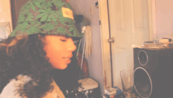 theixxixx:  pattyeffinmayo choppin n rollin. [x]