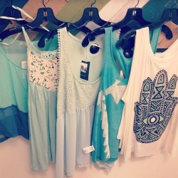 Clothes∞ / tumblr on We Heart It - http://weheartit.com/entry/64093925/via/glowinginthedarkness