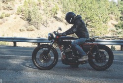 caferacersandvans:  Cafe Racers & Vans