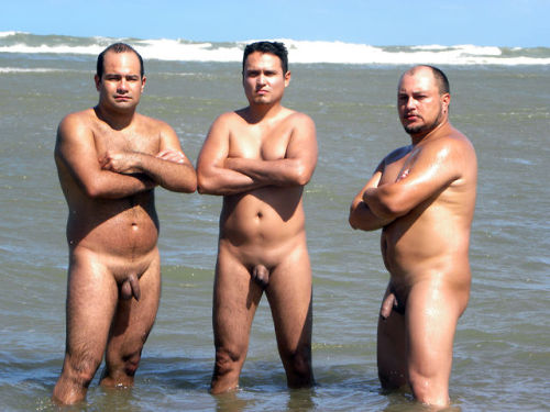 chubsandchubs:  El y sus amigos. 