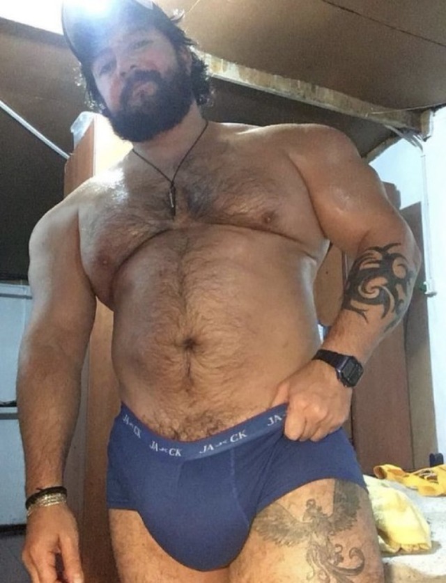 macho-xavier-xxx: