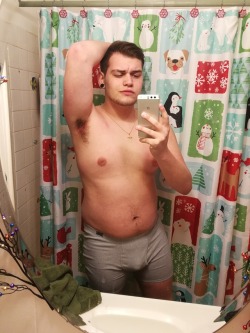 lame-alien-boy:  Holiday weight never looked so good