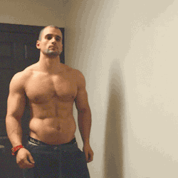 omahamusclecub:  tapthatguy-x-version:  adonisarchive:  Todd