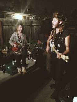 filthcity:  Booked an impromptu show in Oakland last night for
