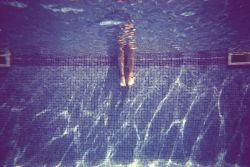 thxmxs:  #underwater #pool #girl #legs via www.thrd.co/t/okJk5XfgMl
