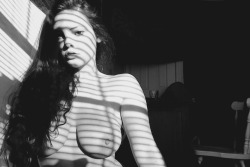 babestoday:  Blinded by the BoobsWindow blinds or Venetian blinds