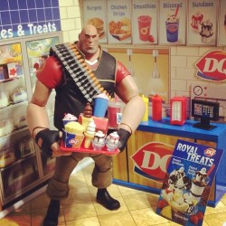 ssjvap:  #Heavy orders one of everything at #dairyqueen . #tf2