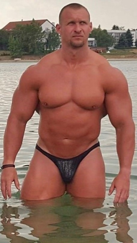 cheekychamp:https://maxx-magnum.tumblr.com/post/667756338480398336