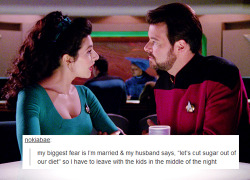 rachartrek:  guandao:  tng + tumblr  Oh my god this is the best