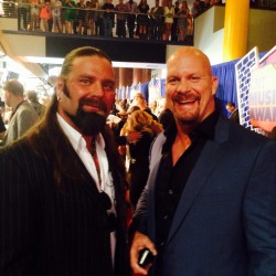 rwfan11:  gradosgirl:  James Storm and Stone Cold at CMT music