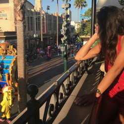 We watched the parade at sunset from the balcony! #gappyburfdaymaddis  (at Carthay Circle Restaurant)