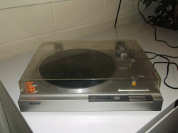 randyjhunt:  Free Shipping!! Sony PS-LX210 Record Player Direct