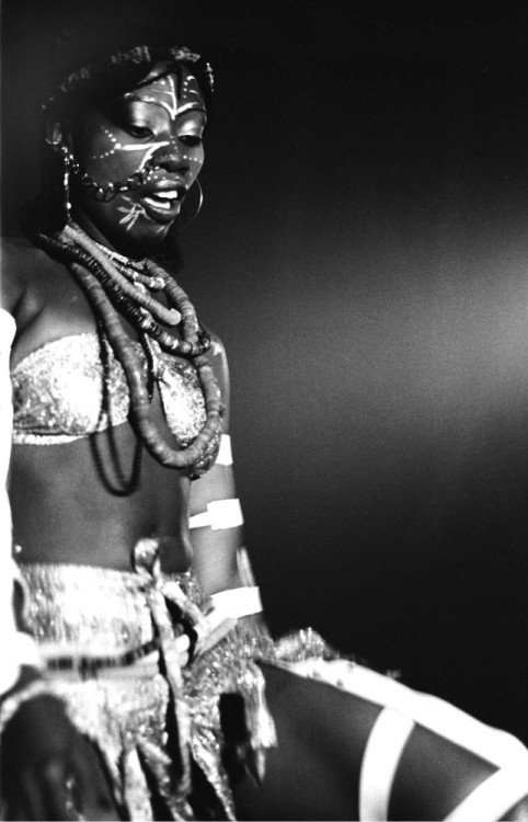 invaderzimbabwe2:  Fela dancer in Paris, 1981Michael Putland