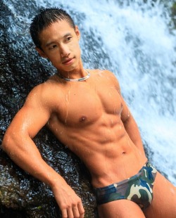 asian-men-x:  @andward_photography