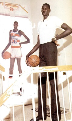 Manute Bol - Tallest Man, 1986.