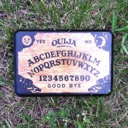 badmoonconsignment:  Ouija board, ouija board, would you work