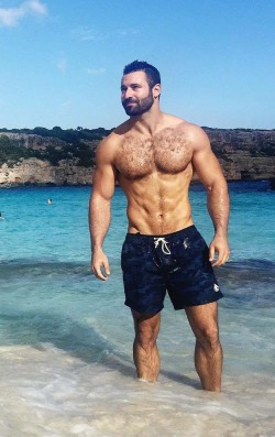 stratisxx:  There’s always so much Greek men hotness on the