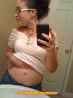 pregnantteenpics:  I have a bunch of new pregnant teen pictures,