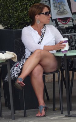 thickchicksnjunk2: I LOVE those thick flabby thighs&hellip; I bet there&rsquo;s a tight little pussy between them.